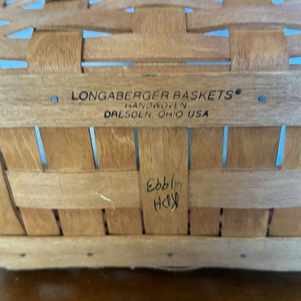 Vintage 1993 Longaberger Basket!